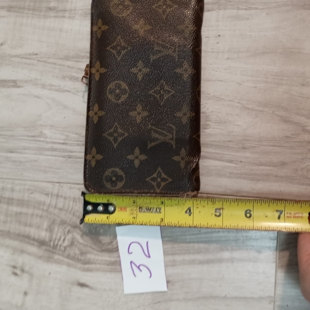 Louis Vuitton Long Round zipper Monogram Wallet - Picture 2 of 14